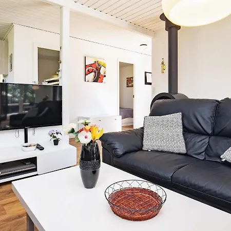 Beautiful Holiday In With Terrace Hébergement de vacances Jerup